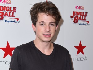 2017年「世界で最もハンサムな顔100人」24位：チャーリー・プース