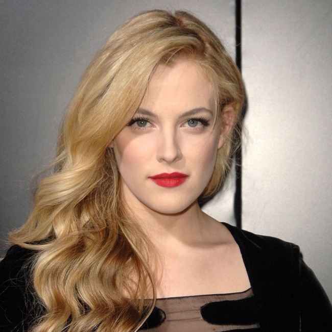 プロフィール用　ライリー・キーオ　Riley Keough21897_1011MRD_DX012_H