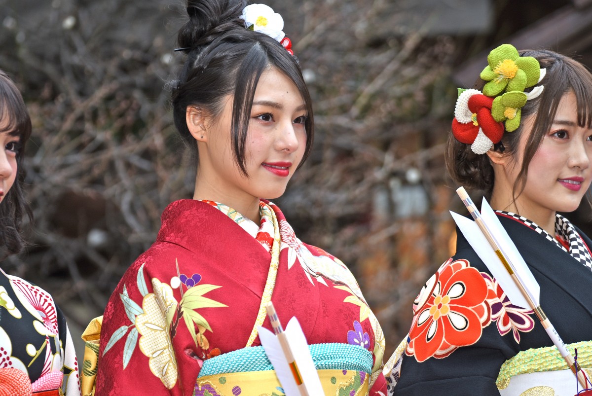 乃木坂46新成人・星野みなみ、川後陽菜ら華やか振袖姿 “憧れの大人”は白石麻衣