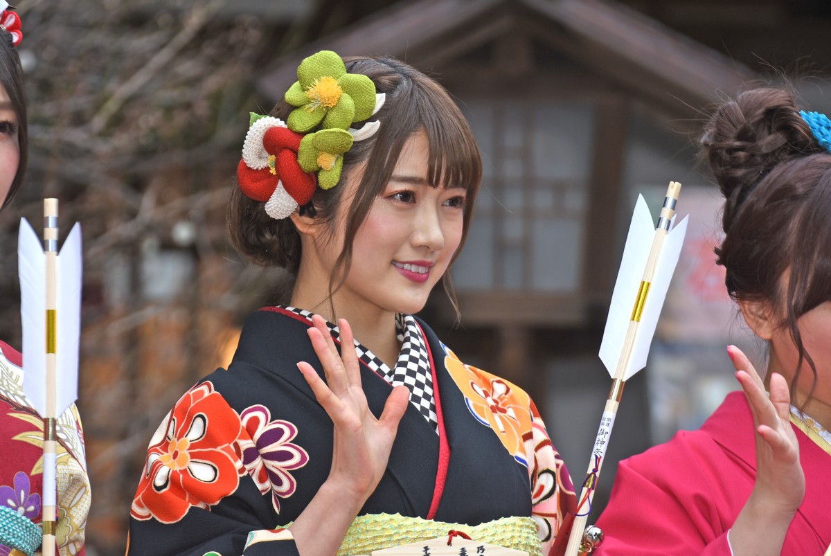 乃木坂46新成人・星野みなみ、川後陽菜ら華やか振袖姿 “憧れの大人”は白石麻衣