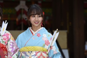 乃木坂46 新成人メンバー成人式にて振袖姿を披露した佐藤楓