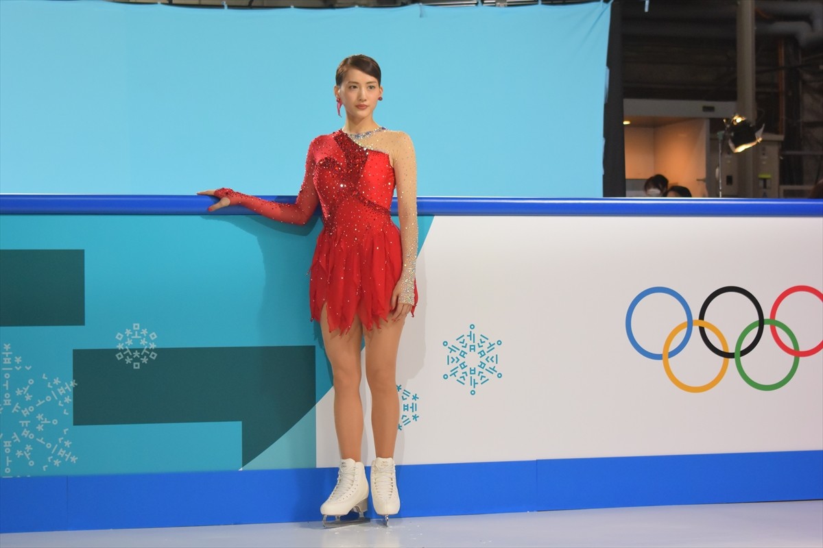 綾瀬はるか、フィギュアスケートで華麗に舞う!?　新CMで高橋大輔と共演