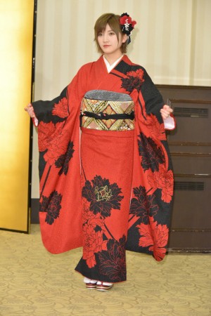 AKB48グループ 2018年新成人メンバー 成人式記念撮影会に参加した岡田奈々