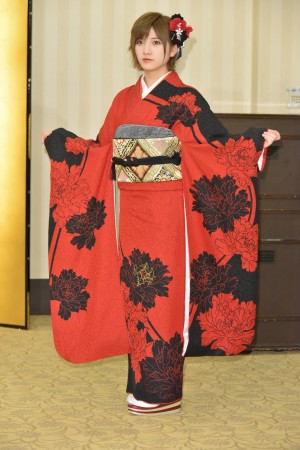 AKB48グループ 2018年新成人メンバー 成人式記念撮影会に参加した岡田奈々