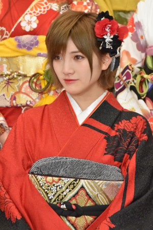 AKB48グループ 2018年新成人メンバー 成人式記念撮影会に参加した岡田奈々