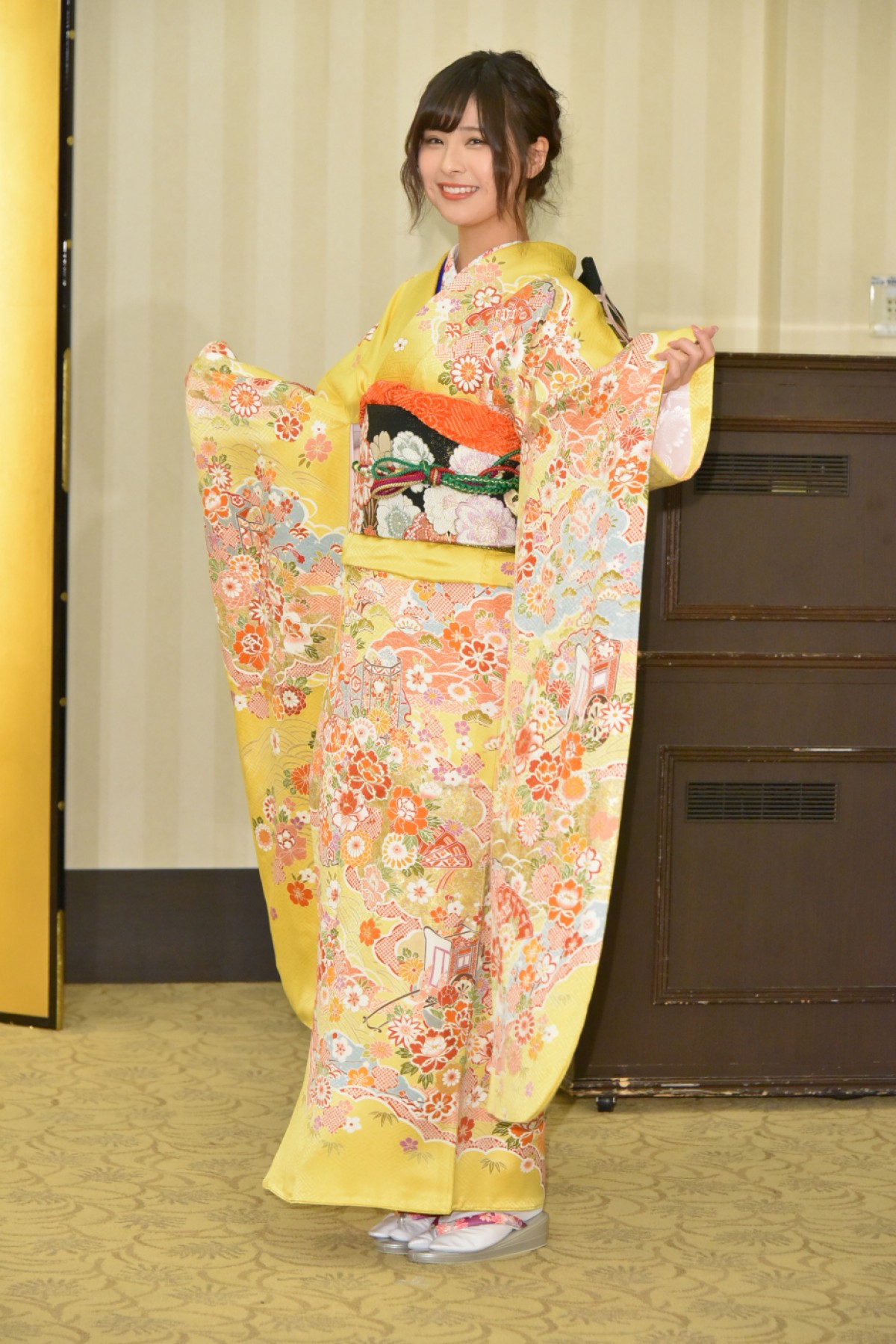 ＜AKB48成人式＞向井地美音「東京ドーム立ちたい」 高橋朱里は総監督の酒グセ暴露