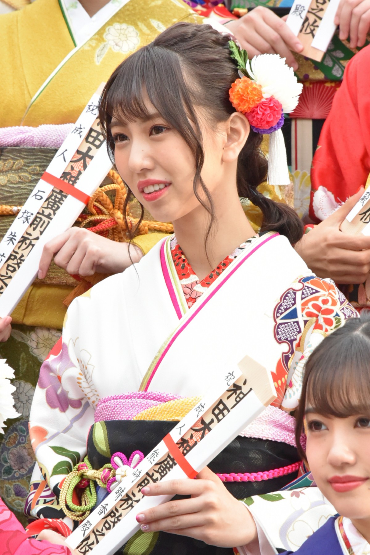 ＜AKB48成人式＞向井地美音「東京ドーム立ちたい」 高橋朱里は総監督の酒グセ暴露