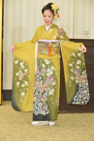 AKB48グループ 2018年新成人メンバー 成人式記念撮影会に参加した石塚朱莉（NMB48）