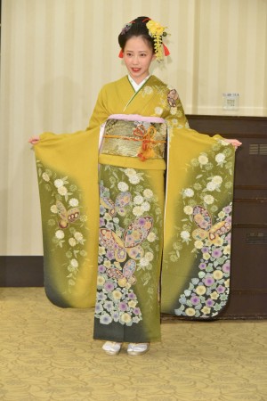 AKB48グループ 2018年新成人メンバー 成人式記念撮影会に参加した石塚朱莉（NMB48）