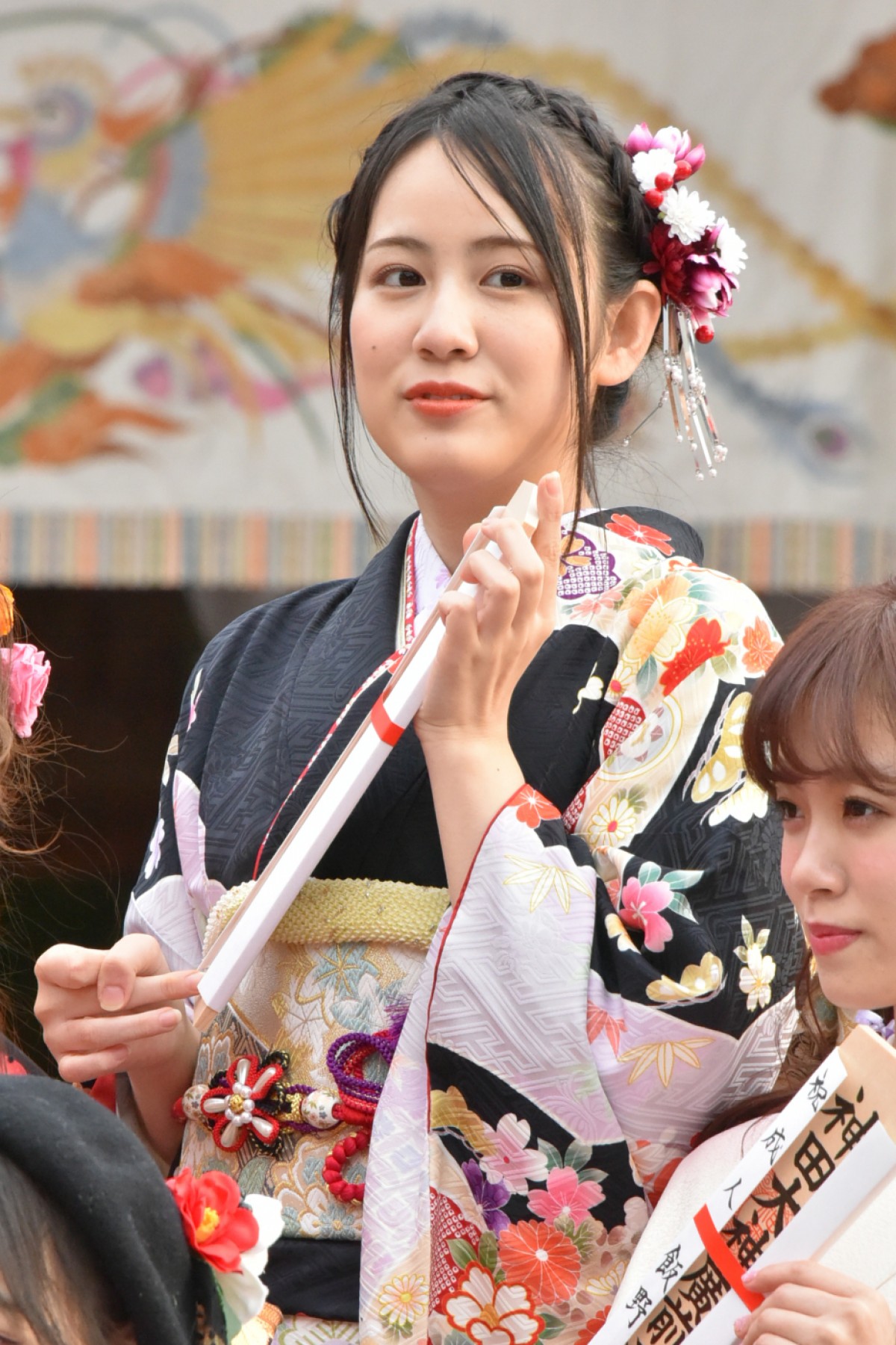 ＜AKB48成人式＞向井地美音「東京ドーム立ちたい」 高橋朱里は総監督の酒グセ暴露