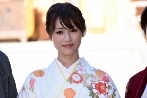 深田恭子、『隣の家族は青く見える』ヒット祈願＆撮影安全祈願にて