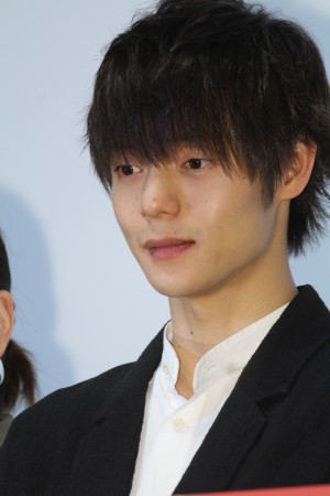 窪田正孝、『犬猿』プレミア上映会 舞台挨拶に登壇