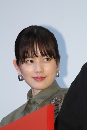 筧美和子、『犬猿』プレミア上映会 舞台挨拶に登壇