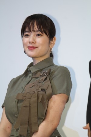 筧美和子、『犬猿』プレミア上映会 舞台挨拶に登壇