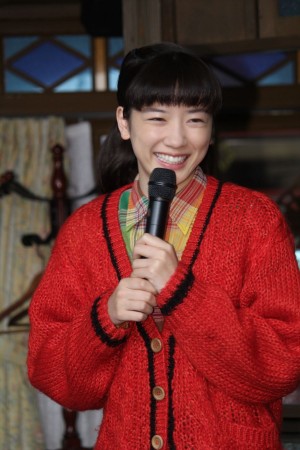 永野芽郁、連続テレビ小説『半分、青い。』スタジオ取材会に登場