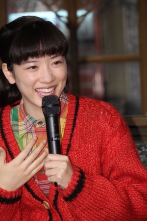 永野芽郁、連続テレビ小説『半分、青い。』スタジオ取材会に登場