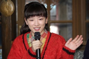 永野芽郁、連続テレビ小説『半分、青い。』スタジオ取材会に登場