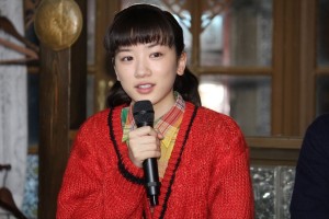 永野芽郁、連続テレビ小説『半分、青い。』スタジオ取材会に登場
