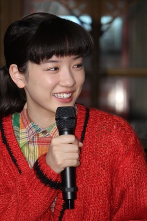 永野芽郁、連続テレビ小説『半分、青い。』スタジオ取材会に登場