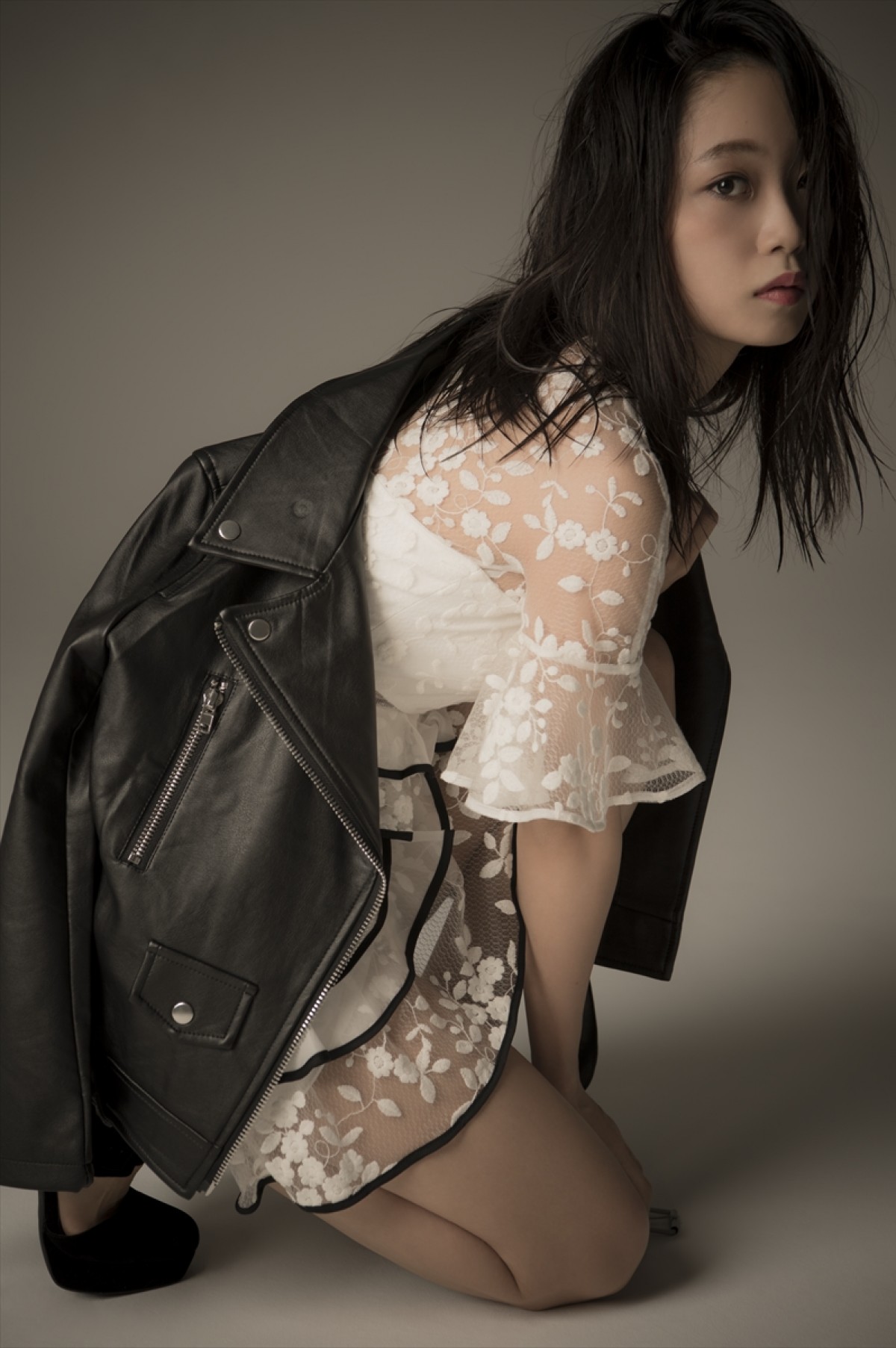 元乃木坂46・深川麻衣、初フォトマガジン発売　手作り料理も初披露