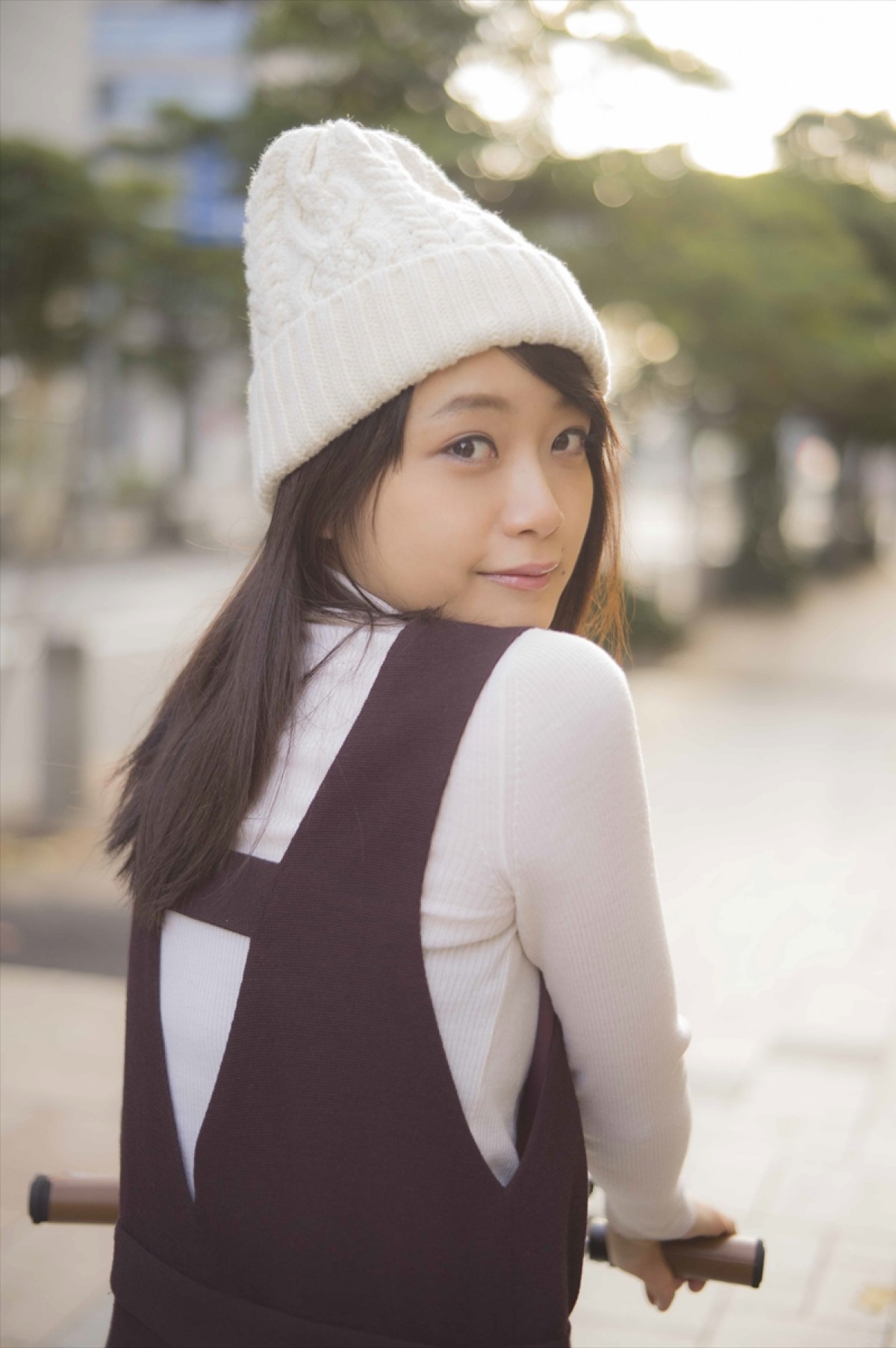 元乃木坂46・深川麻衣、初フォトマガジン発売　手作り料理も初披露