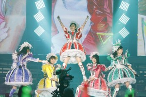  『ももいろクローバーZ 2018 OPENING ～新しい青空へ～』ライブの模様