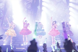  『ももいろクローバーZ 2018 OPENING ～新しい青空へ～』ライブの模様