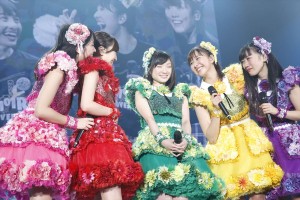  『ももいろクローバーZ 2018 OPENING ～新しい青空へ～』ライブの模様