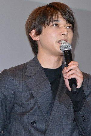 吉沢亮、『レオン』完成披露試写会 舞台挨拶に登壇