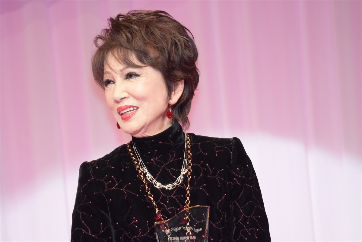 上戸彩、母としてジュエリーへの想い明かす「娘が着けてくれたら」