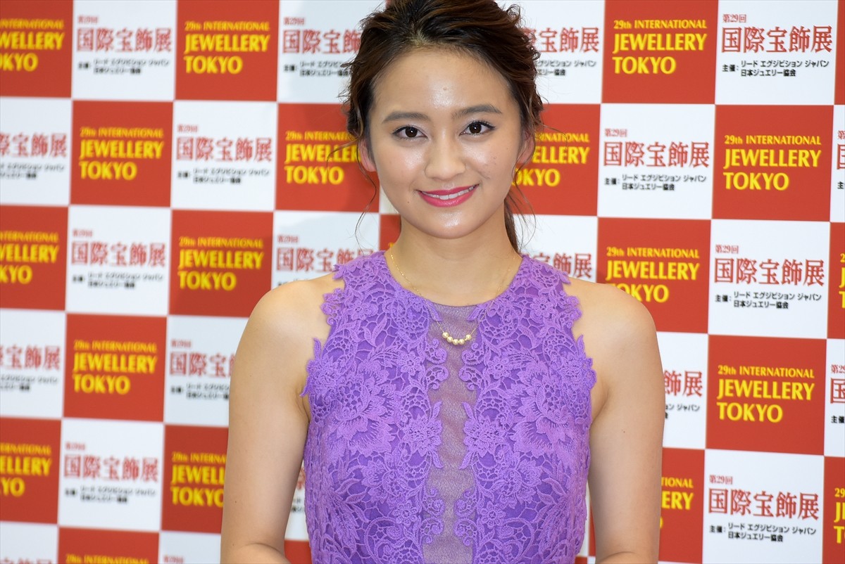 上戸彩、母としてジュエリーへの想い明かす「娘が着けてくれたら」