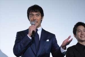 阿部寛、『祈りの幕が下りる時』初日舞台挨拶に登壇