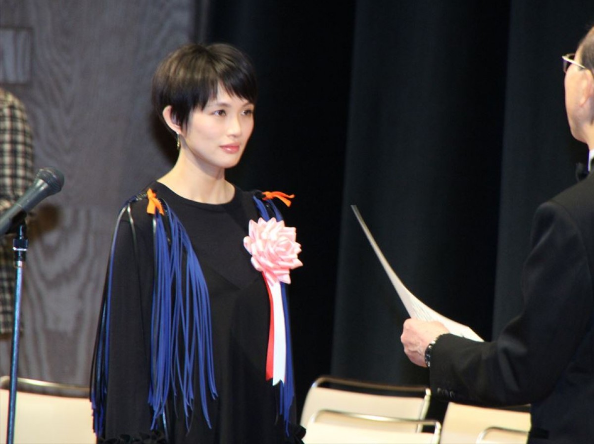 「第39回ヨコハマ映画祭」池松壮亮が主演男優賞、蒼井優は2度目の主演女優賞に輝く