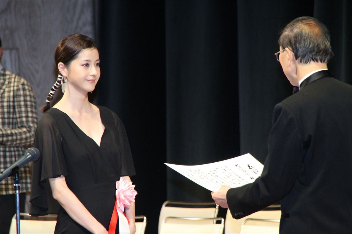 「第39回ヨコハマ映画祭」池松壮亮が主演男優賞、蒼井優は2度目の主演女優賞に輝く