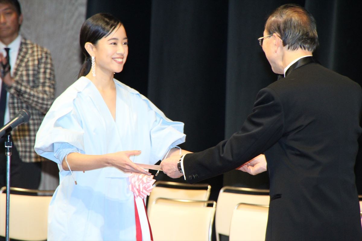 「第39回ヨコハマ映画祭」池松壮亮が主演男優賞、蒼井優は2度目の主演女優賞に輝く