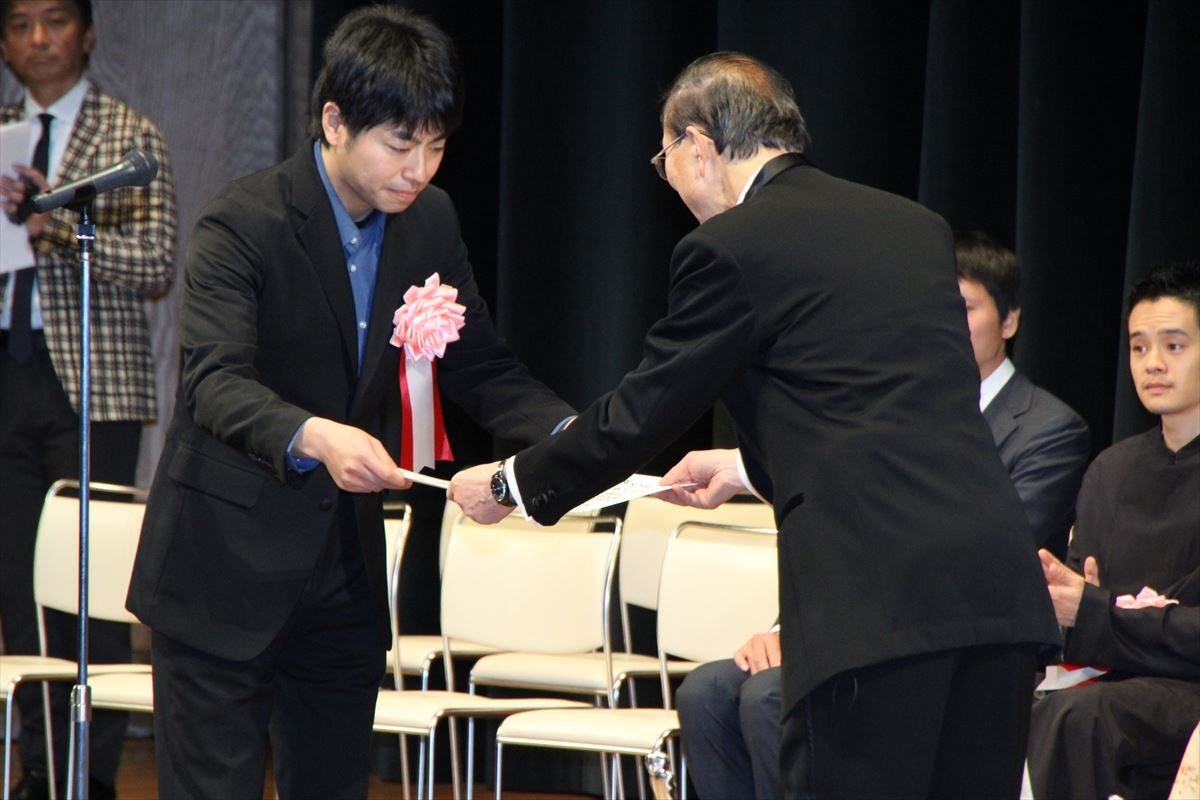 「第39回ヨコハマ映画祭」池松壮亮が主演男優賞、蒼井優は2度目の主演女優賞に輝く