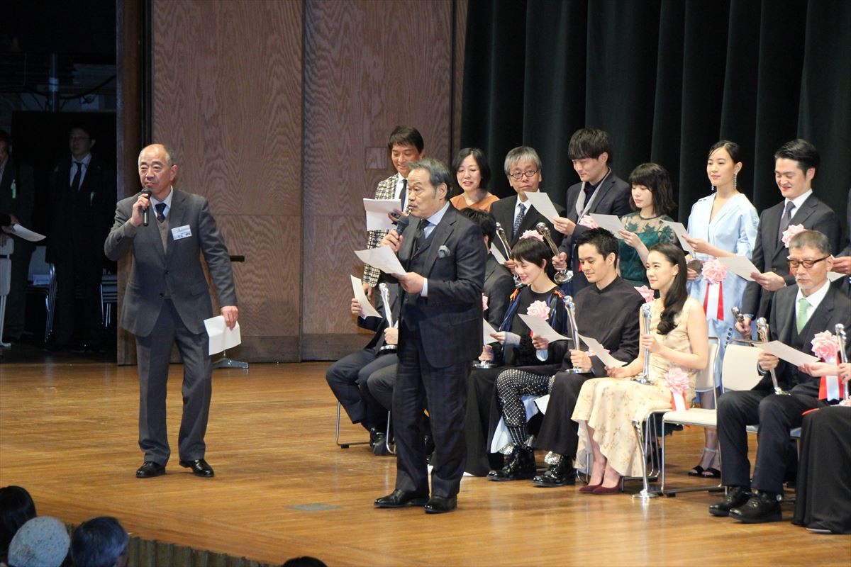 「第39回ヨコハマ映画祭」池松壮亮が主演男優賞、蒼井優は2度目の主演女優賞に輝く
