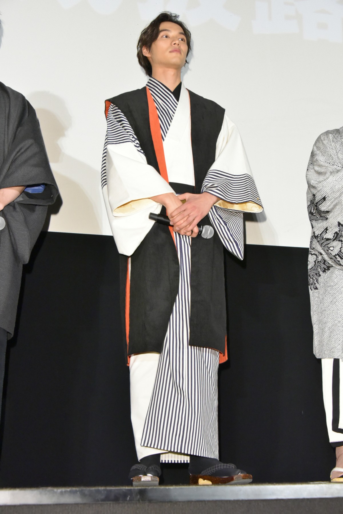 福士蒼汰、中山優馬＆若山耀人にお兄ちゃんぶりを賞賛され“照れ笑顔”