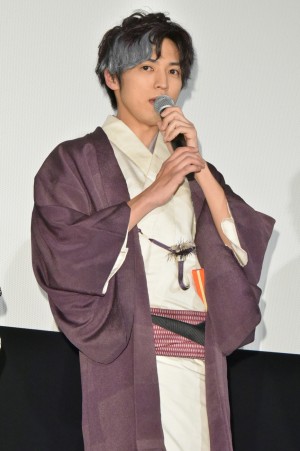 桐山漣、『曇天に笑う』完成披露舞台挨拶に登壇