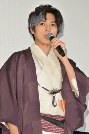 桐山漣、『曇天に笑う』完成披露舞台挨拶に登壇