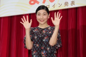 安藤サクラ、NHK連続テレビ小説『まんぷく』ヒロイン発表会見に登場
