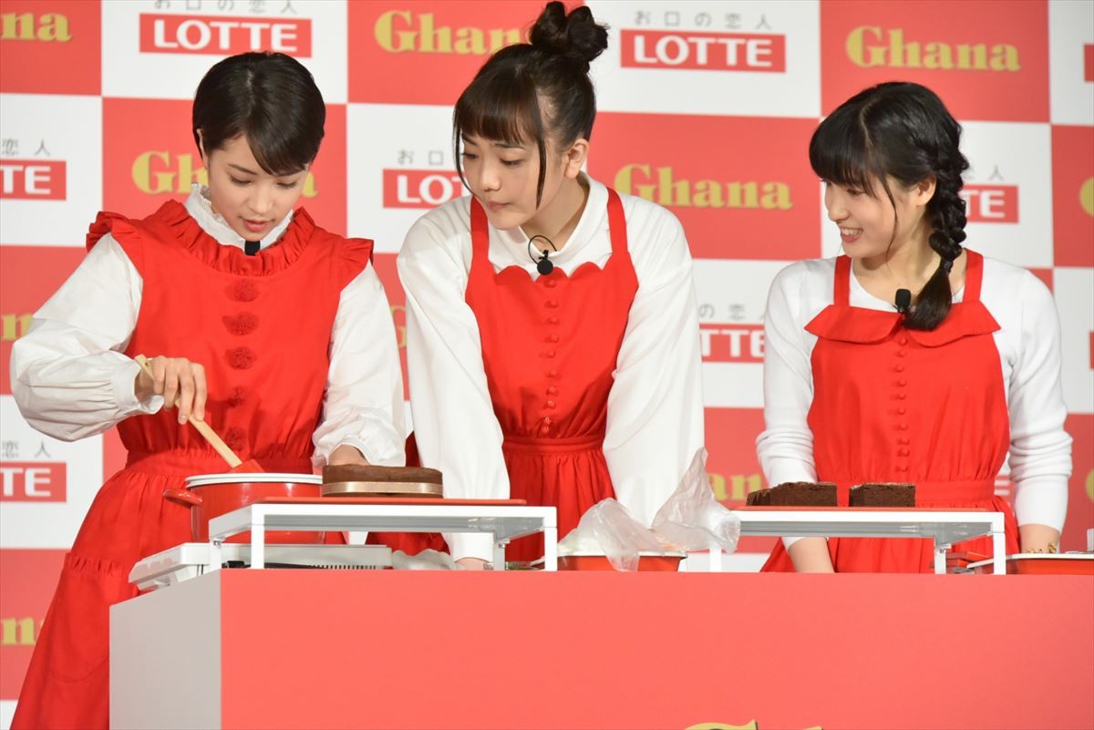 土屋太鳳、広瀬すず＆松井愛莉の手作り誕生日ケーキに感激「生きててよかった！」