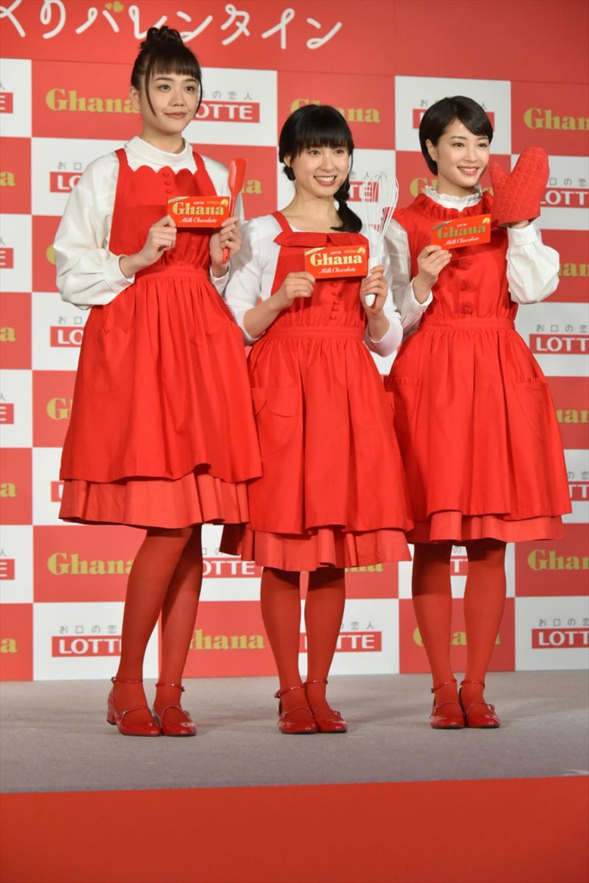 土屋太鳳、広瀬すず＆松井愛莉の手作り誕生日ケーキに感激「生きててよかった！」