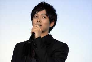 松坂桃李、映画『不能犯』初日舞台挨拶に登壇