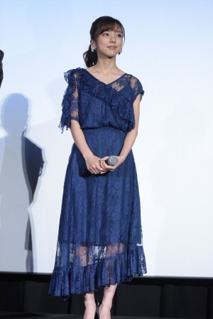 真野恵里菜、映画『不能犯』初日舞台挨拶に登壇