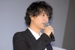 齊藤工監督、映画『blank13』初日舞台挨拶に出席