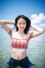 山本舞香、20歳記念の1st写真集発売　初の水着ショット＆故郷・鳥取での撮影も