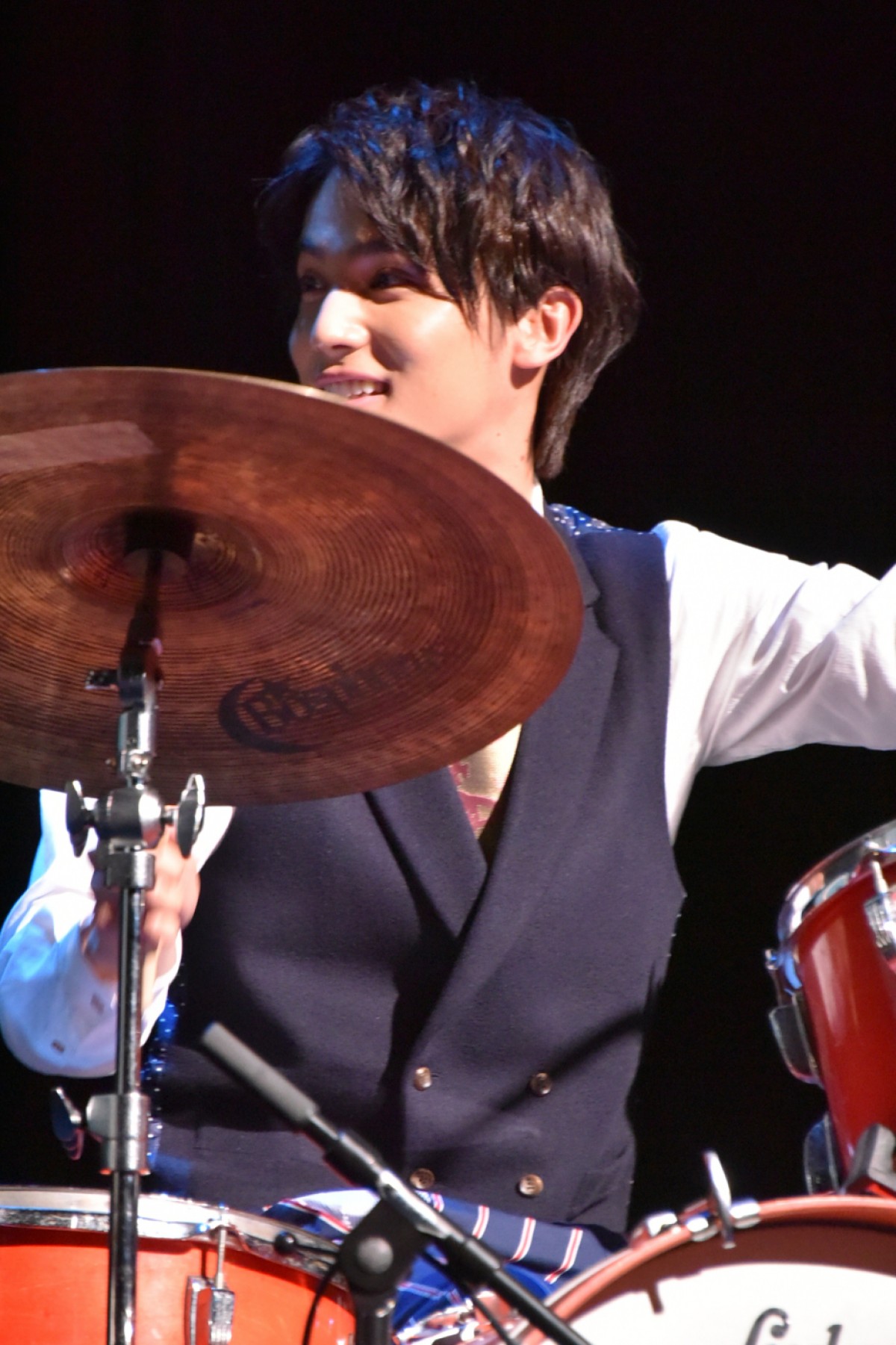 知念侑李、中川大志とイチャイチャ！  猛特訓したピアノ演奏もナマ披露
