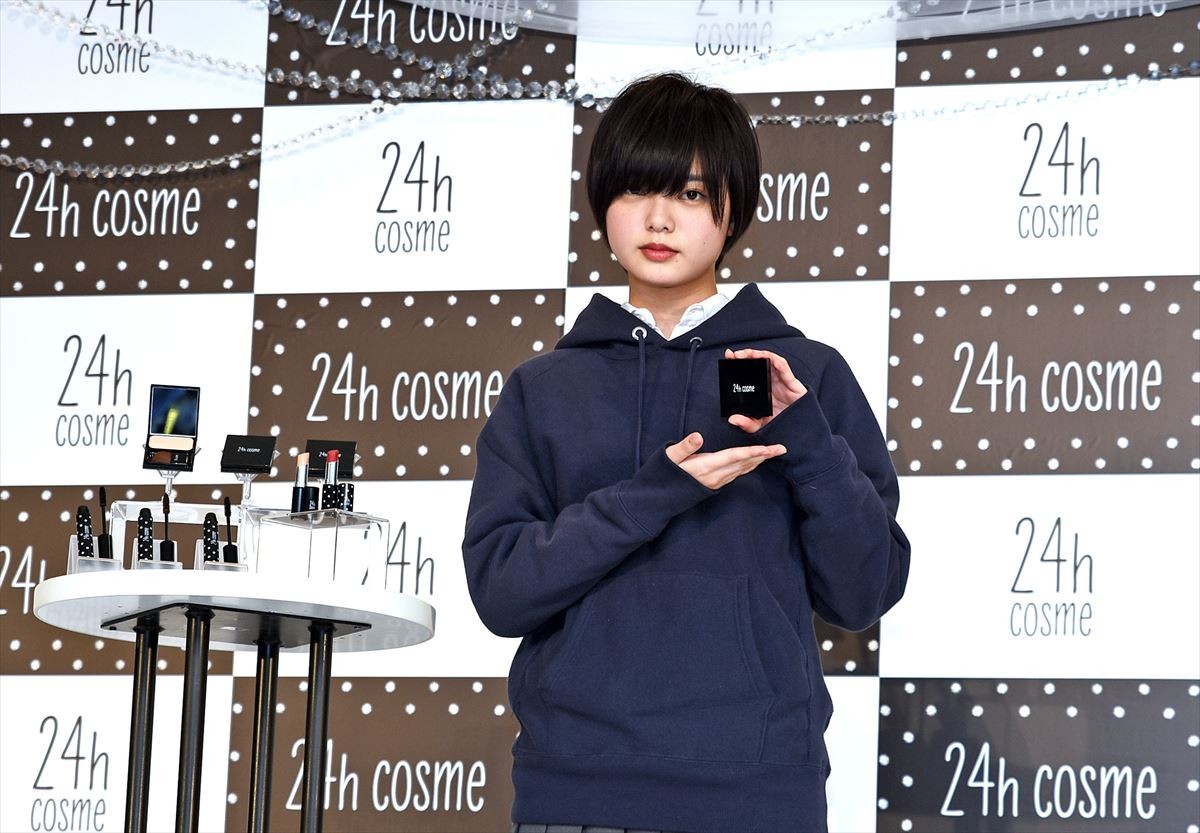 欅坂46平手友梨奈、“理想の24時間”の過ごし方は「ゴロゴロと散歩」