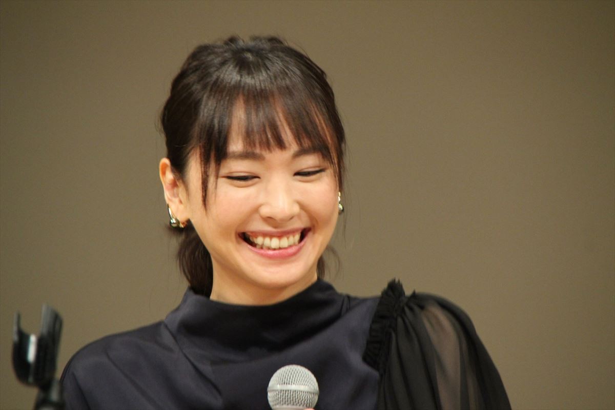 新垣結衣、ブルーリボン賞「皆さんに恩返しができた」 阿部サダヲは来年司会に不安